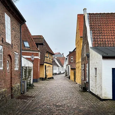 Med Et Eller To Separate Sovevaerelser 4*